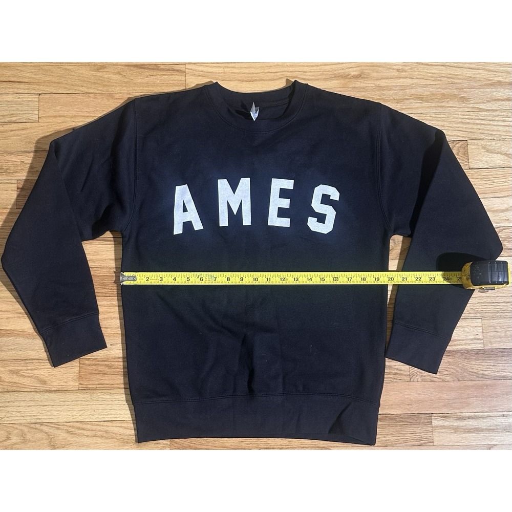 Vintage Black Ames Iowa Crewneck Sweatshirt Black Size M